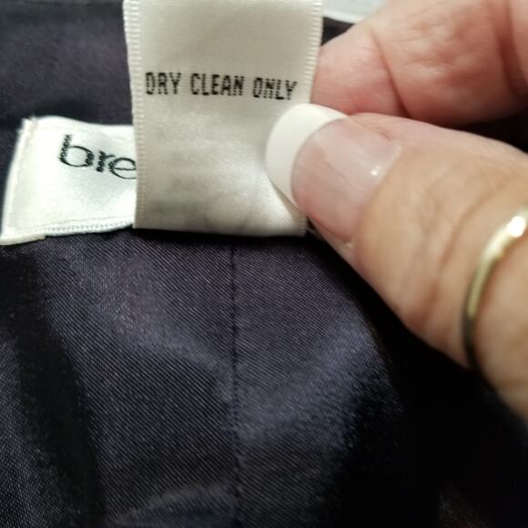 Breckenridge Women's Navy Embroidered Pattern Button Up Vest Size 12 Petite - Picture 6 of 6